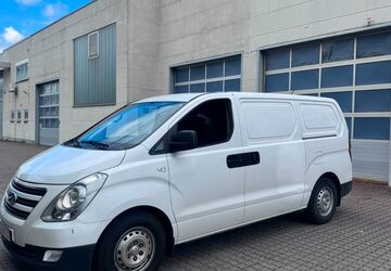 Hyundai H-1 Starex 380.000 km 8.999 &euro; Groß Gerau 64521