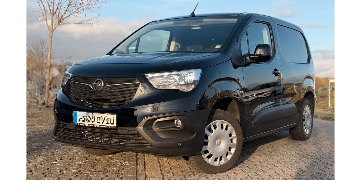 Opel Combo 97.000 km 15.499 &euro; Idstein 65510