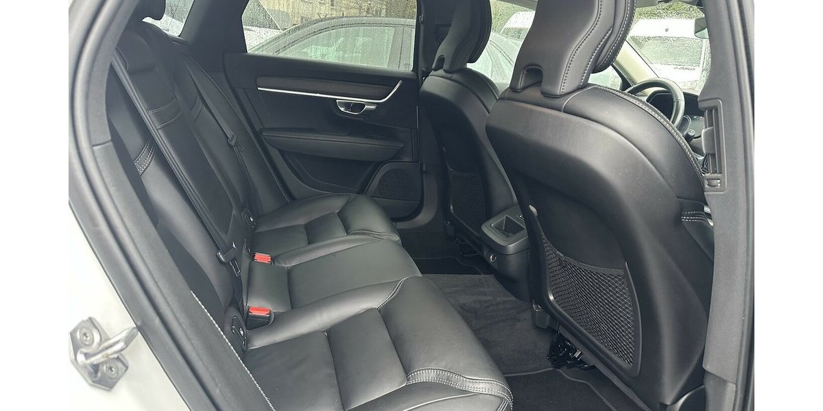 Volvo V90 Cross Country Pro AWD Top Ausstattung 20 Zoll 66.447 km 29.900 &euro; Mainz 55122