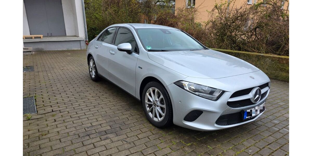 Mercedes-Benz A 250 99.000 km 19.100 &euro; Wiesbaden 65187