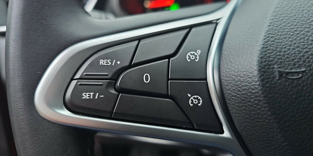 Renault Clio Zen Rate 135,- 21.949 km 13.750 &euro; Schwalbach/Taunus 65824