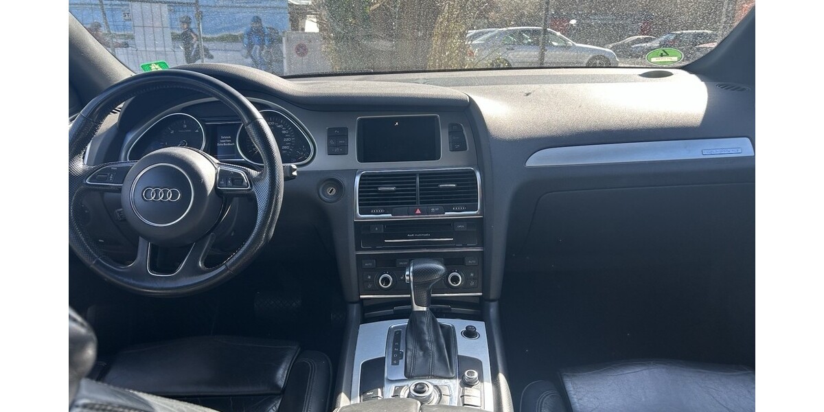 Audi Q 7 186.000 km 22.900 &euro; Wiesbaden 65183