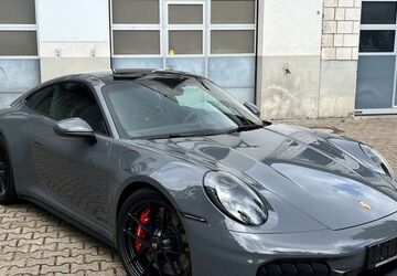 Porsche 992 2.800 km 174.888 &euro; Walluf 65396