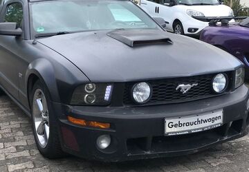 Ford Mustang 145.000 km 9.900 &euro; Mainz-Kastel 55252