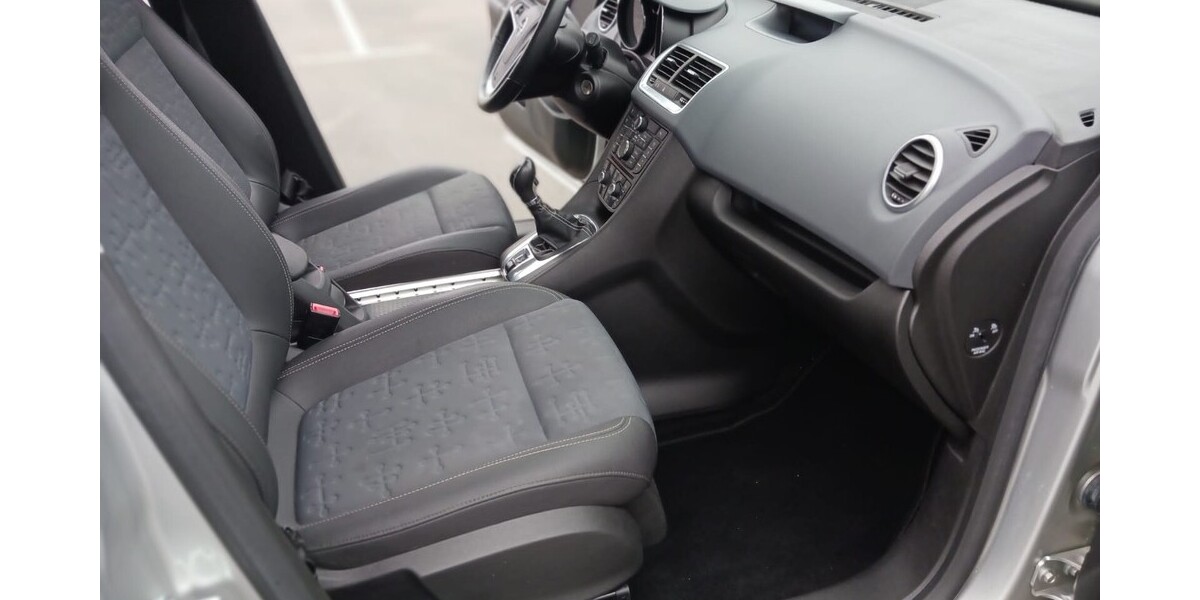 Opel Meriva 83.000 km 6.999 &euro; Oestrich-Winkel 65375