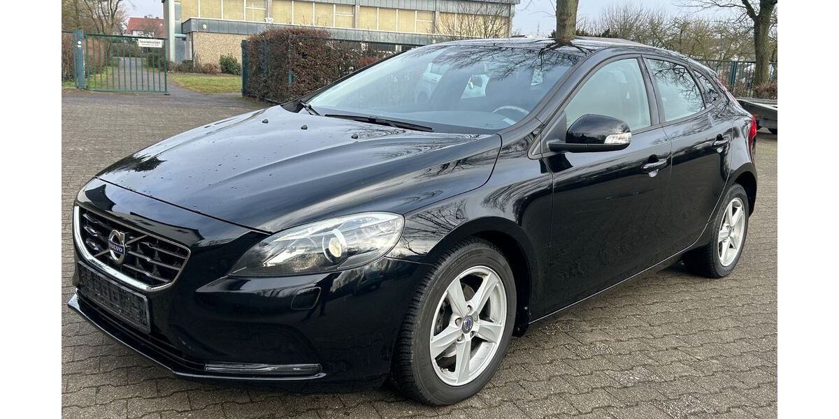 Volvo V40 120.000 km 8.666 &euro; Rüsselsheim 65428