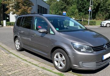 VW Touran 223.000 km 6.500 &euro; Wiesbaden 65197