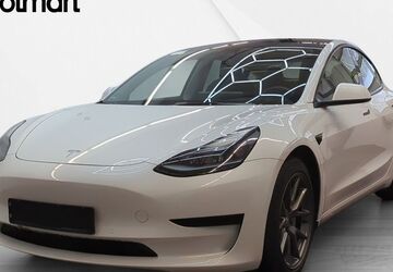 Tesla Model 3 40.814 km 24.740 &euro; Eschborn 65760