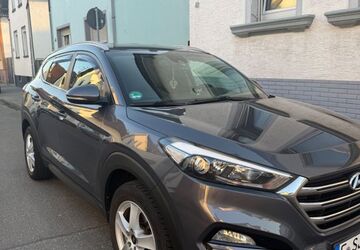 Hyundai TUCSON 150.761 km 12.800 &euro; Raunheim 65479