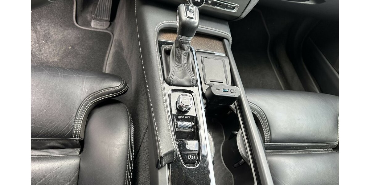 Volvo V90 Cross Country Pro AWD Top Ausstattung 20 Zoll 66.447 km 29.900 &euro; Mainz 55122