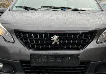 Peugeot 2008 81.000 km 10.999 &euro; Kelkheim 65779