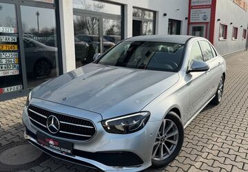 Mercedes-Benz E 200 65.000 km 29.900 &euro; Rüsselsheim 65428