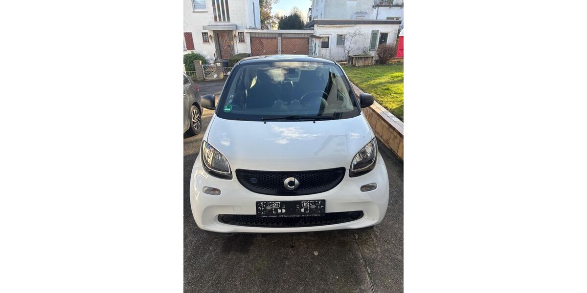 Smart ForTwo 56.900 km 8.599 &euro; Wiesbaden 65189