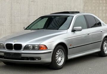 BMW 523 303.790 km 3.333 &euro; Rüsselsheim 65428