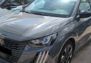 Peugeot 208 13.504 km 15.780 &euro; Rüsselsheim 65428