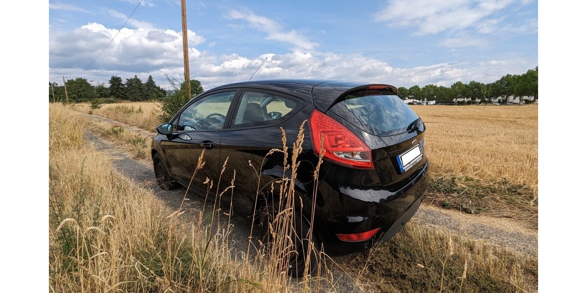 Ford Fiesta 65.530 km 5.300 &euro; Wiesbaden 65183
