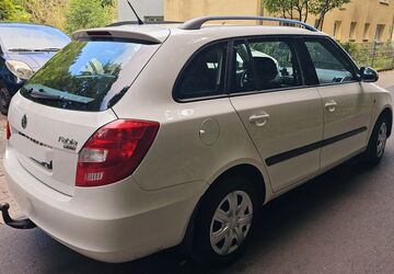 Skoda Fabia 142.532 km 4.499 &euro; Schlangenbad 65388