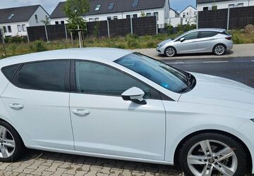 Seat Leon 112.000 km 13.900 &euro; Wiesbaden 65205