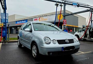 VW Polo 129.000 km 4.599 &euro; Oestrich-Winkel 65375