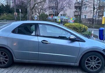 Honda Civic 271.000 km 2.600 &euro; Wiesbaden 65193