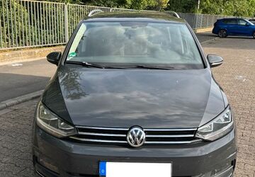 VW Touran 173.000 km 13.499 &euro; Wiesbaden 65187