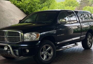 Dodge RAM 190.000 km 15.200 &euro; Königstein 61462