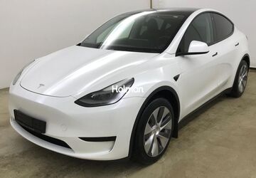 Tesla Model Y 42.674 km 33.378 &euro; Eschborn 65760