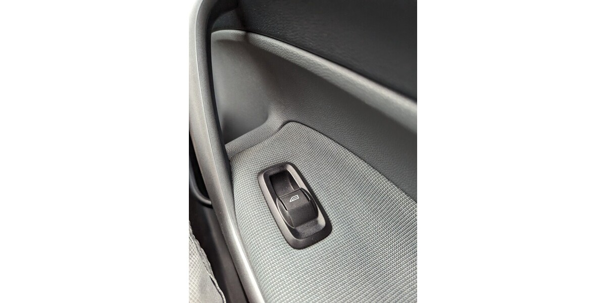 Ford Fiesta 65.530 km 5.300 &euro; Wiesbaden 65183