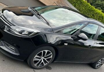 Opel Zafira Tourer 111.993 km 8.900 &euro; Niedernhausen 65527