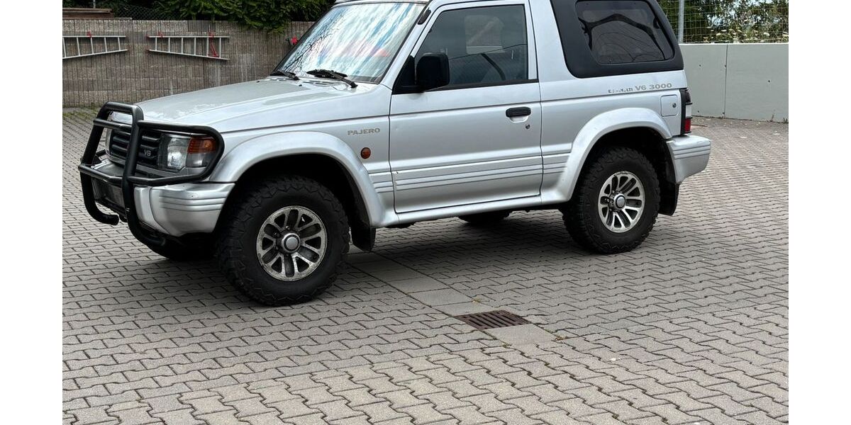 Mitsubishi Pajero 143.000 km 12.900 &euro; Mainz 55129