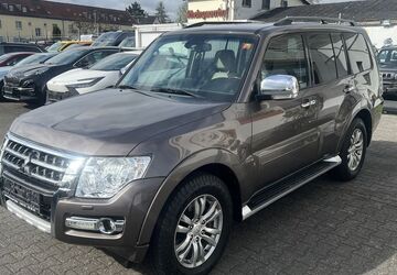 Mitsubishi Pajero 144.000 km 28.999 &euro; Mainz-Kostheim 55246