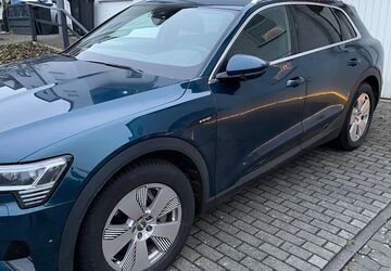 Audi e-tron 152.000 km 19.890 &euro; Aarbergen 65326