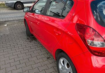 Hyundai i20 150.000 km 2.950 &euro; Wiesbaden 65203
