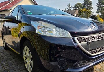 Peugeot 208 128.600 km 3.399 &euro; Harxheim 55296