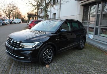 VW Tiguan 85.000 km 26.600 &euro; Rüsselsheim 65428