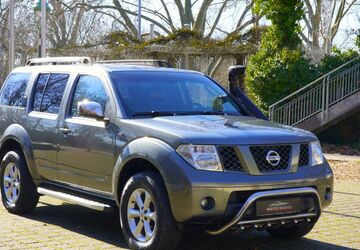 Nissan Pathfinder 159.000 km 14.995 &euro; Mainz-Kostheim 55246