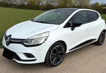 Renault Clio 67.000 km 7.999 &euro; Wiesbaden Erbenheim 65205