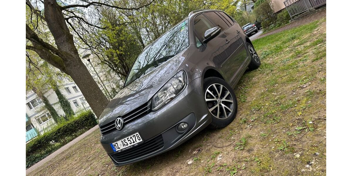 VW Touran 306.265 km 4.800 &euro; Mainz 55128