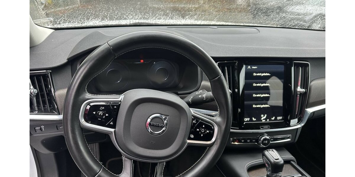 Volvo V90 Cross Country Pro AWD Top Ausstattung 20 Zoll 66.447 km 29.900 &euro; Mainz 55122