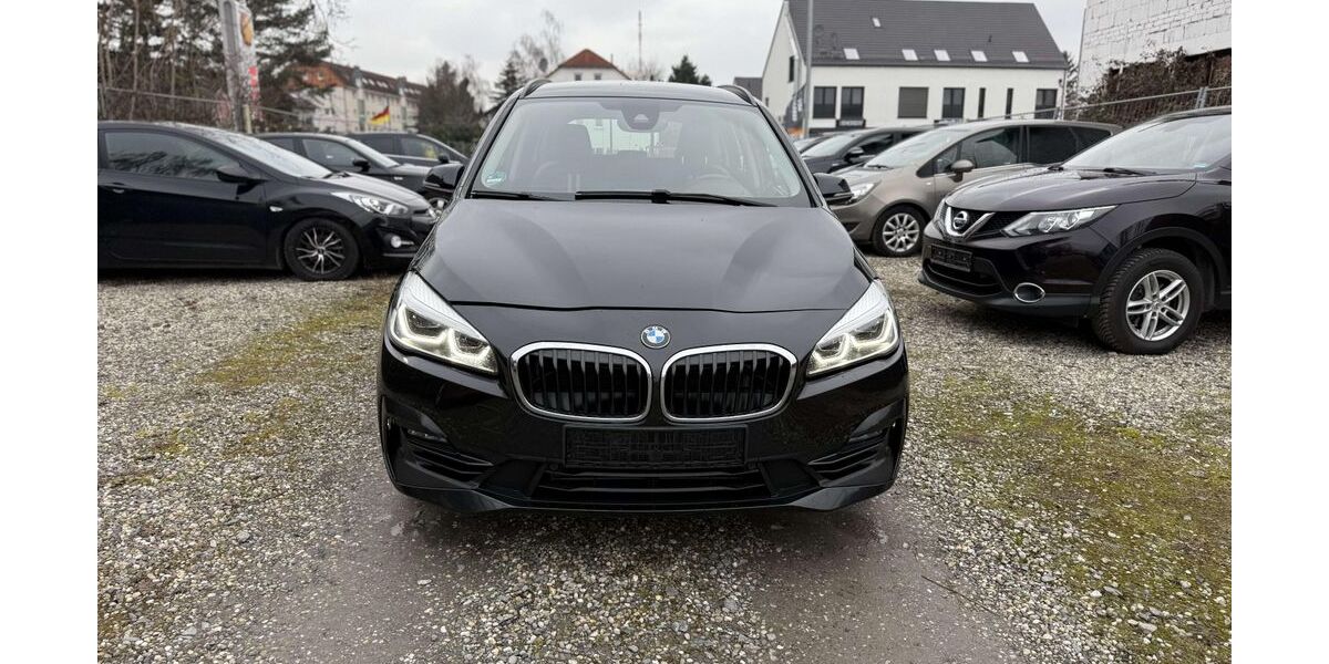 BMW 216 121.000 km 11.499 &euro; Wiesbaden 65197