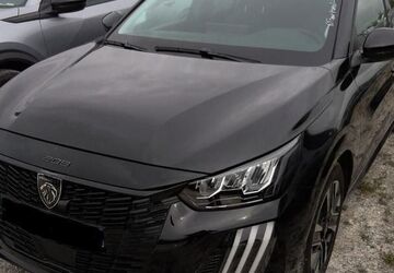 Peugeot 208 14.596 km 15.580 &euro; Rüsselsheim 65428