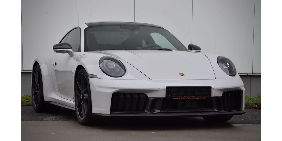 Porsche 992 5.200 km 182.000 &euro; Eschborn bei Frankfurt am Main 65760